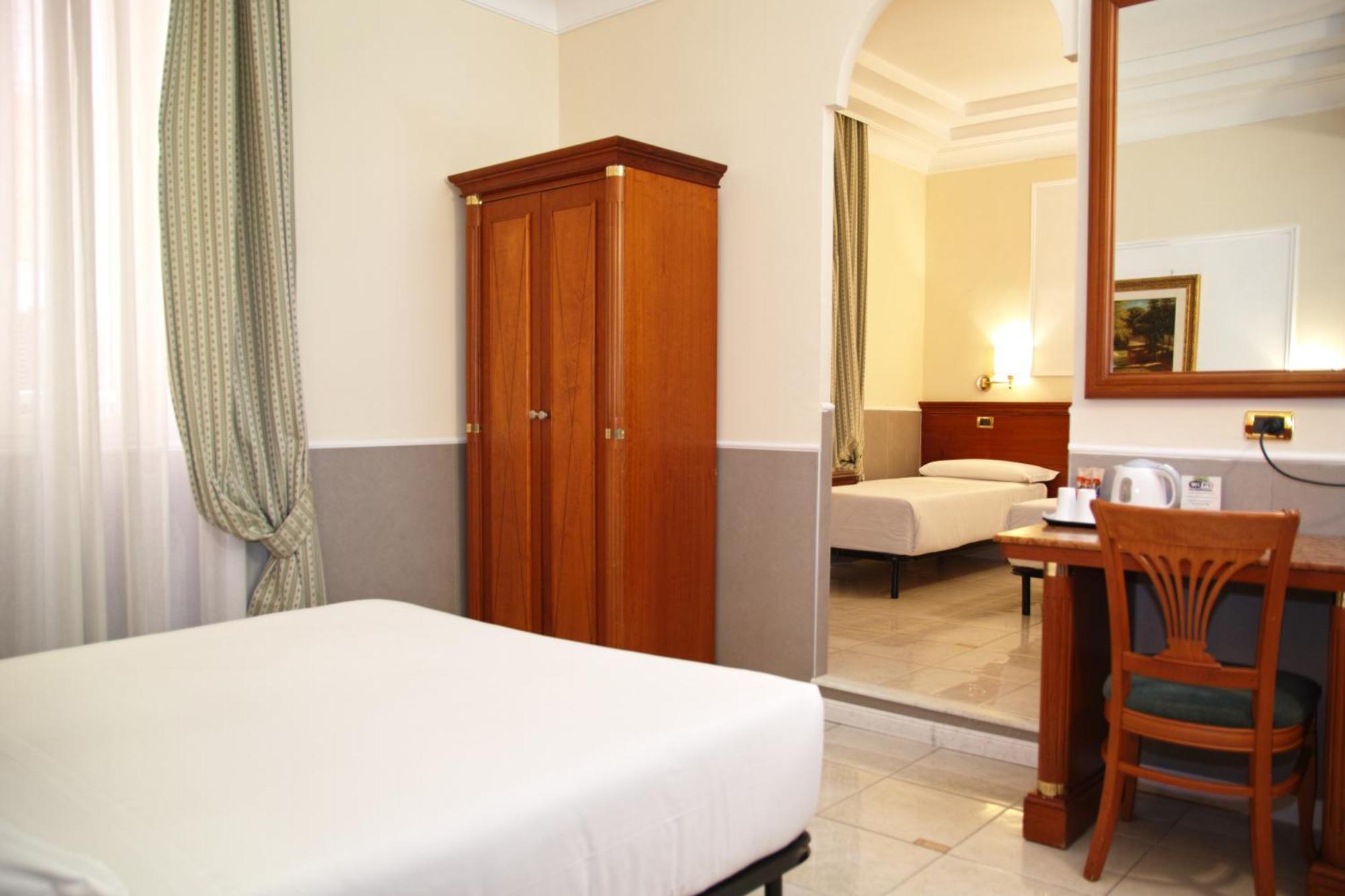 Hotel Hiberia Roma Esterno foto