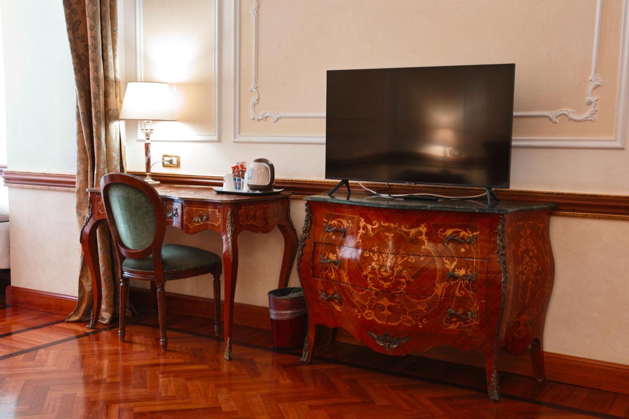 Hotel Hiberia Roma Esterno foto