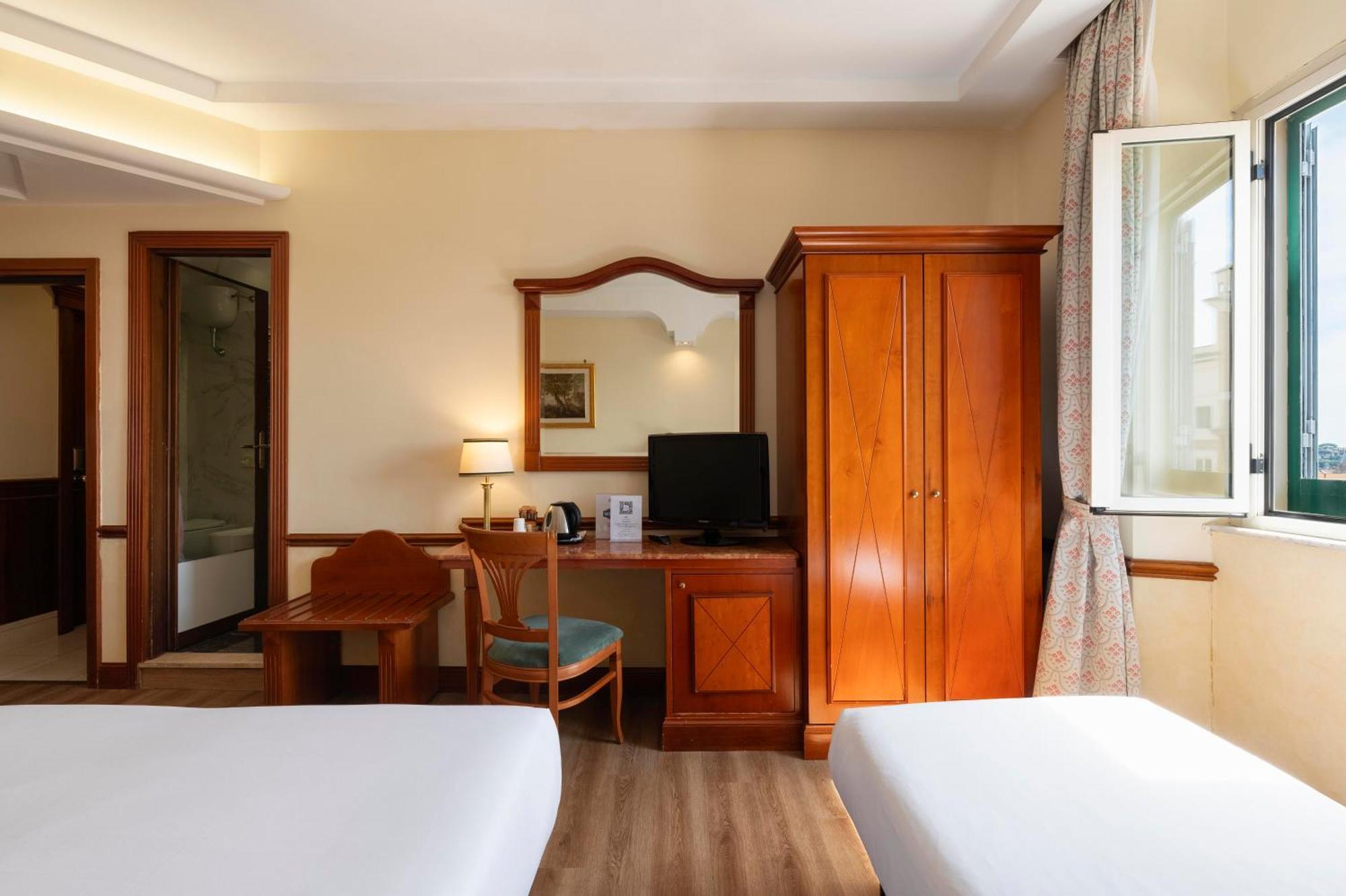 Hotel Hiberia Roma Esterno foto